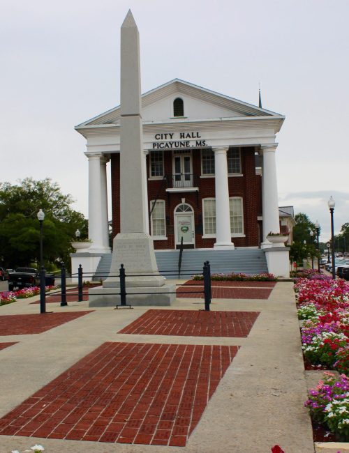 PicayuneCityHall1 What's my home worth in Picayune, MS